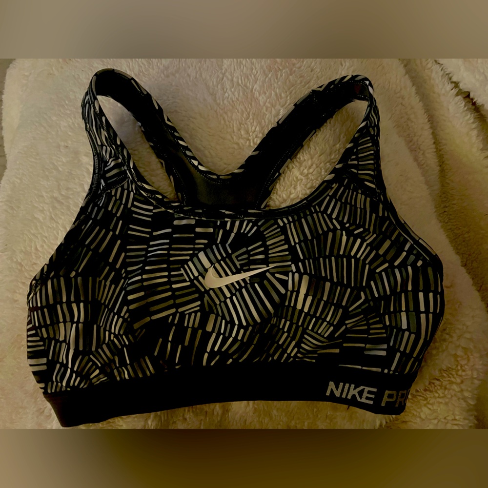 Nike Pro Dri-Fit Sports Bra